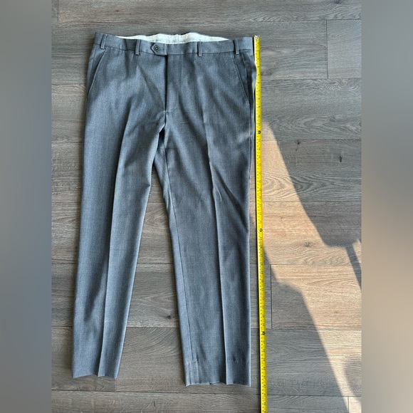 Armani Collezioni G-Line New Basic Two-Piece Wool Suit - Picture 2 of 16